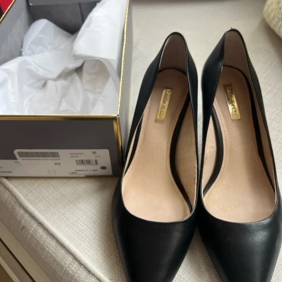 Louise et Cie Lo-Jordyna Pointed Toe Pump - size 9.5 - EUC - 2.5” heel Black - Picture 2 of 6